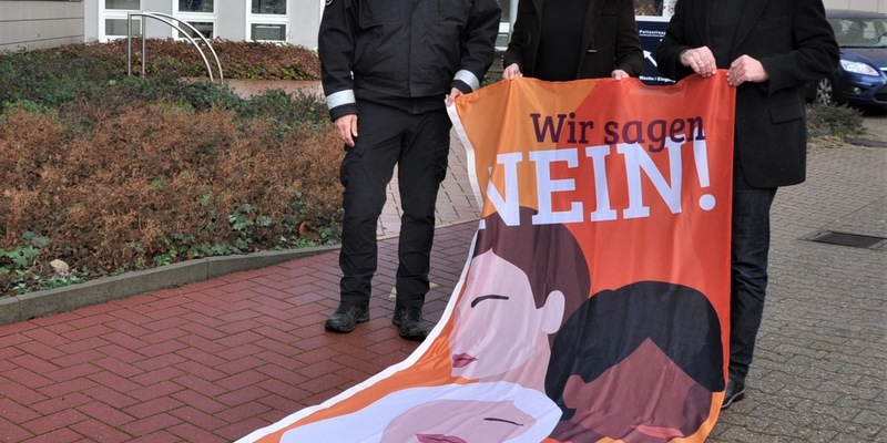 POL-LG: Wie schützen sich Frauen? -> Termine im Zusammenhang mit dem intern. Tag zur Beseitigung von Gewalt an Mädchen und Frauen -> Vorträge am 26., 28. und 30.11.23 der Polizei in Lüneburg ++ - Foto: presseportal.de