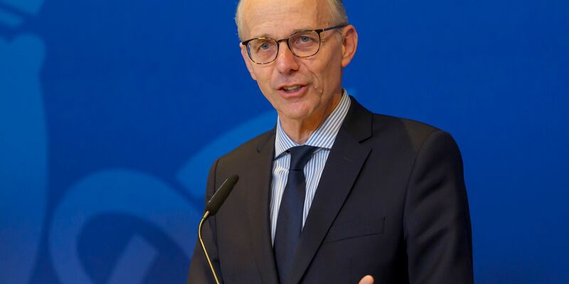 Löst den Der bisherigen Premierminister Xavier Bettel ab: Luc Frieden. - Foto: Jean-Christophe Verhaegen/Servive presse et information/dpa