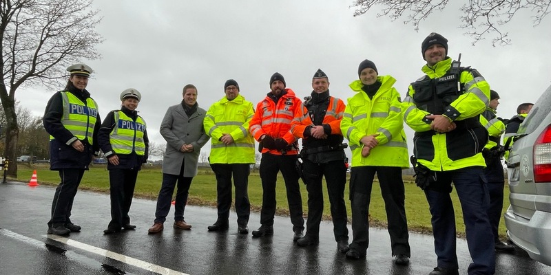 POL-EU: Umfangreiche Kontrollmaßnahmen von Polizei, Bundespolizei und Zoll in der Grenzregion - Foto: presseportal.de