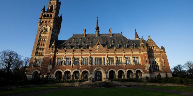 Außenansicht des Friedenspalastes in Den Haag, in dem der Internationale Gerichtshof der Vereinten Nationen seinen Sitz hat. - Foto: Peter Dejong/AP/dpa