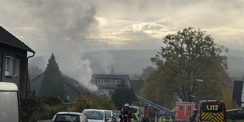 FW-DO: Feuer in einer Dachgeschosswohnung im Dortmunder Süden - Drei Katzen starben - Foto: presseportal.de