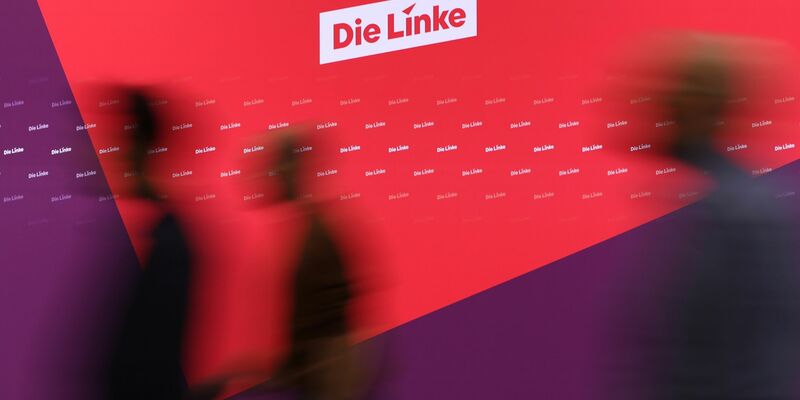 «Wir sind die Linke, wir sind wieder da.» - Foto: Karl-Josef Hildenbrand/dpa