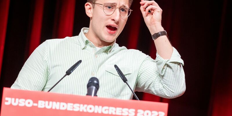 Philipp Türmer gilt als kritisch und links. Es brauche wieder «laute, eigenständige, kurz mutige Jusos», sagte er. - Foto: Moritz Frankenberg/dpa