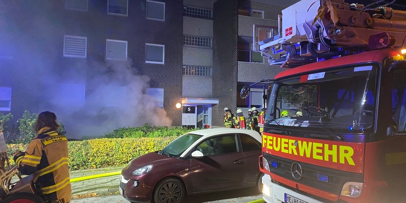 FW-HAAN: Kellerbrand in einem Mehrfamilienhaus - Foto: presseportal.de