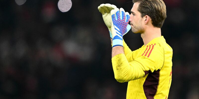 Kevin Trapp musste in Berlin dreimal hinter sich greifen. - Foto: Robert Michael/dpa