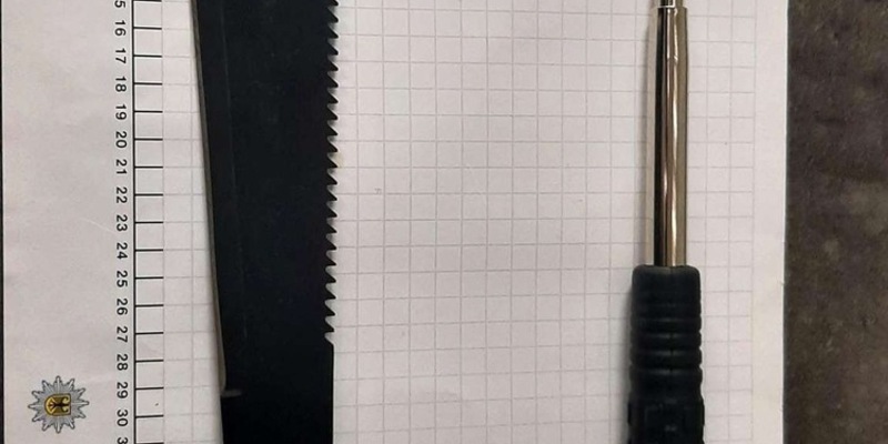 BPOL NRW: Schlagstock und Machete - Bundespolizei stellt Waffen eines 16-Jährigen sicher - Foto: presseportal.de