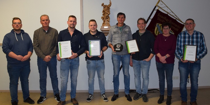 FW-OE: Jahresdienstbesprechung des Tambourcorps Meggen der freiwilligen Feuerwehr Lennestadt - Foto: presseportal.de