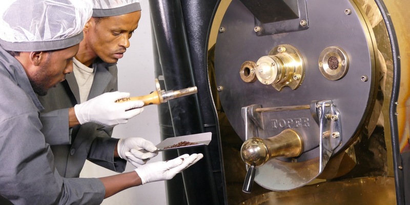 Erste afrikanische Kaffeerösterei erhält EU-Zertifizierung - Foto: presseportal.de