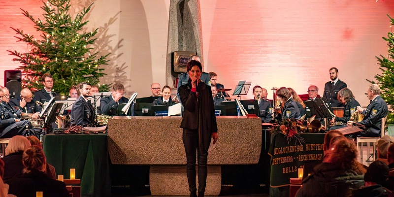 POL-GI: Adventskonzert des Polizeipräsidiums Mittelhessen und der Katholischen Polizeiseelsorge in Gießen - Foto: presseportal.de