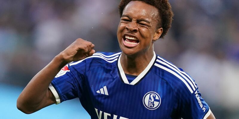 Nach seiner Verletzung bei der U17-WM fällt Assan Ouédraogo nun länger aus. - Foto: Marcus Brandt/dpa