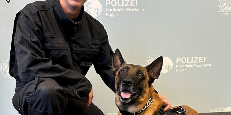 POL-HA: Diensthund Fred wird von Polizeipräsidentin in den Ruhestand verabschiedet - Foto: presseportal.de