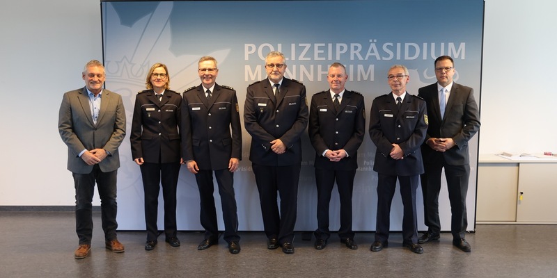POL-MA: Mannheim: Revierleiterwechsel beim Polizeirevier Mannheim-Käfertal - Foto: presseportal.de