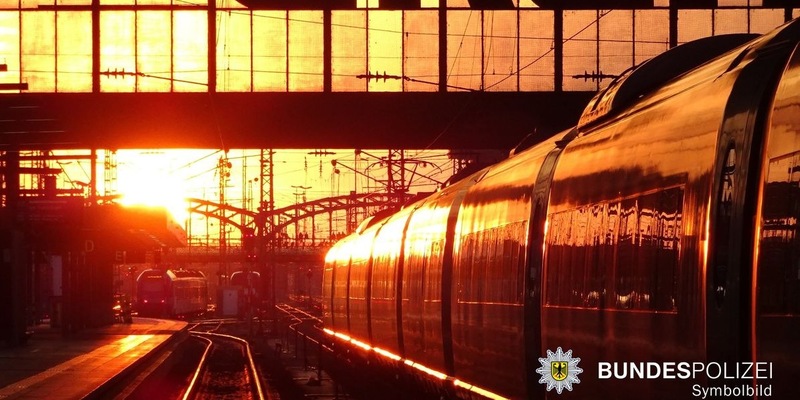 Bundespolizeidirektion München: Teurer Tee / 41-Jährige schüttete Verkäufer Tee ins Gesicht - Foto: presseportal.de