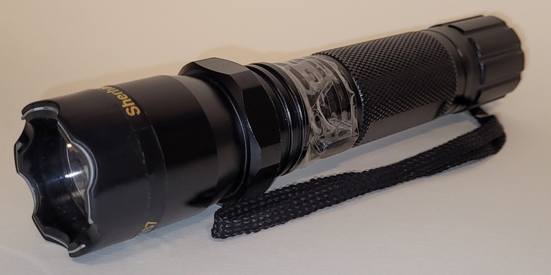 BPOL-HH: Bundespolizei am Hamburg Airport: als Taschenlampe getarnter Elektroschocker sorgt für Ärger, zwei Festnahmen am Montag - Foto: presseportal.de