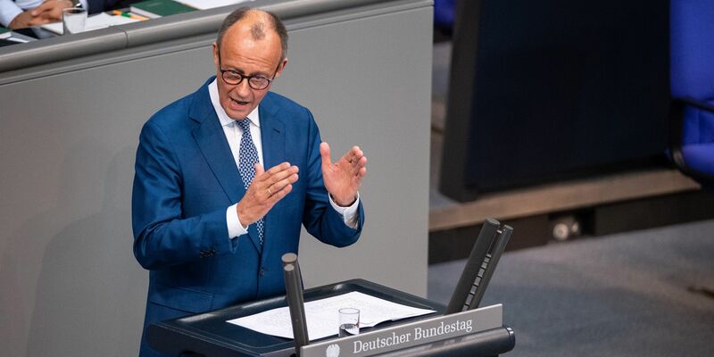 «Ich sehe im Augenblick nicht, dass wir an die Schuldenbremse heran müssen», sagt der CDU-Parteivorsitzende Friedrich Merz. - Foto: Melissa Erichsen/dpa