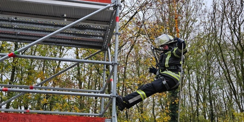 FW-WRN: Absturz ist keine Option. - Foto: presseportal.de