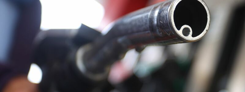 Dieselkraftstoff darf in Zukunft zu 100 Prozent aus Altspeiseölen bestehen. - Foto: Karl-Josef Hildenbrand/dpa