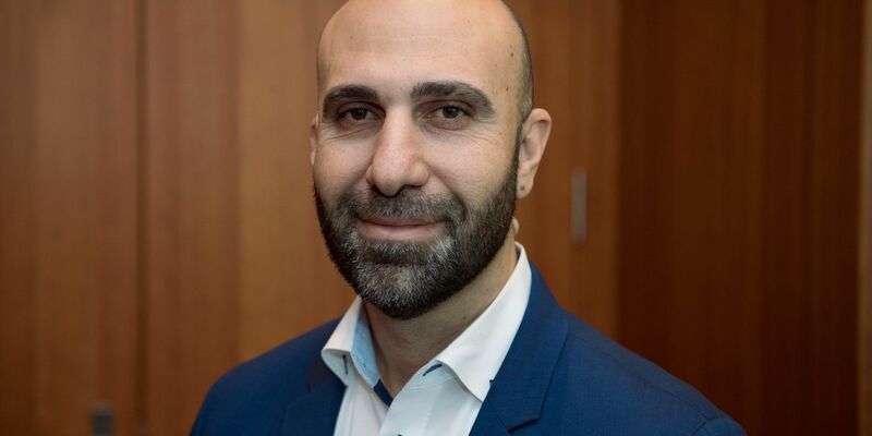 «In jeder Krisenzeit gibt es Hochkonjunktur für Radikale»: Ahmad Mansour. - Foto: Jörg Carstensen/dpa
