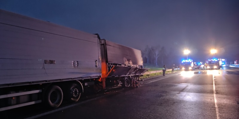 FW-DO: LKW-Anhänger brennt auf der BAB 2 - Foto: presseportal.de