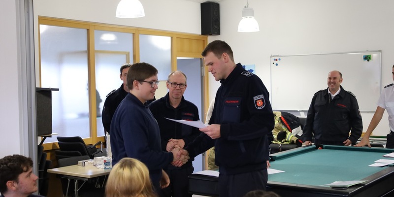 FW-KLE: Feuerwehrleute aus Kranenburg und Kleve bestehen den ersten Teil der Grundausbildung - Foto: presseportal.de