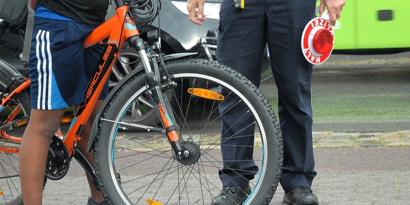 POL-HX: Fehlende Beleuchtung und Fehlverhalten: Polizei nimmt Fahrräder und Pedelecs in den Blick / Kreispolizeibehörde Höxter kündigt regelmäßige Kontrollen an - Foto: presseportal.de