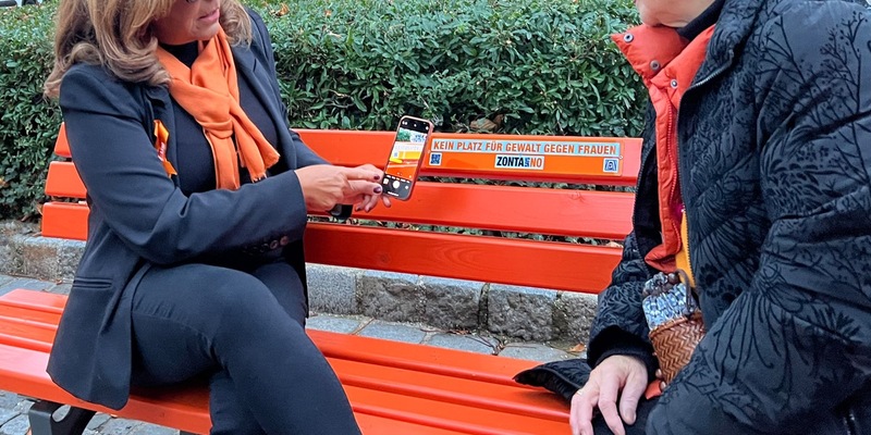 Manifestübergabe im BMFSFJ: WirALLE gegen Gewalt an Frauen - Foto: presseportal.de