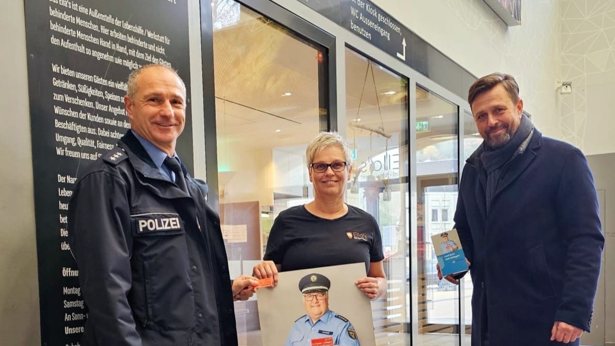 POL-PDTR: Ihre Polizei vor Ort - Nachtragsmeldung zur Präventionsstreife in Idar-Oberstein - Foto: presseportal.de