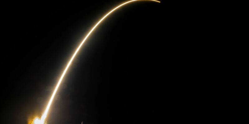 Start einer Sojus-2.1-Trägerrakete mit dem Raumschiff Sojus MS-24 in Kasachstan. Russland und die USA aollen weitere gemeinsame Flüge zur Internationalen Raumstation ISS planen. - Foto: Bill Ingalls/NASA/AP/dpa