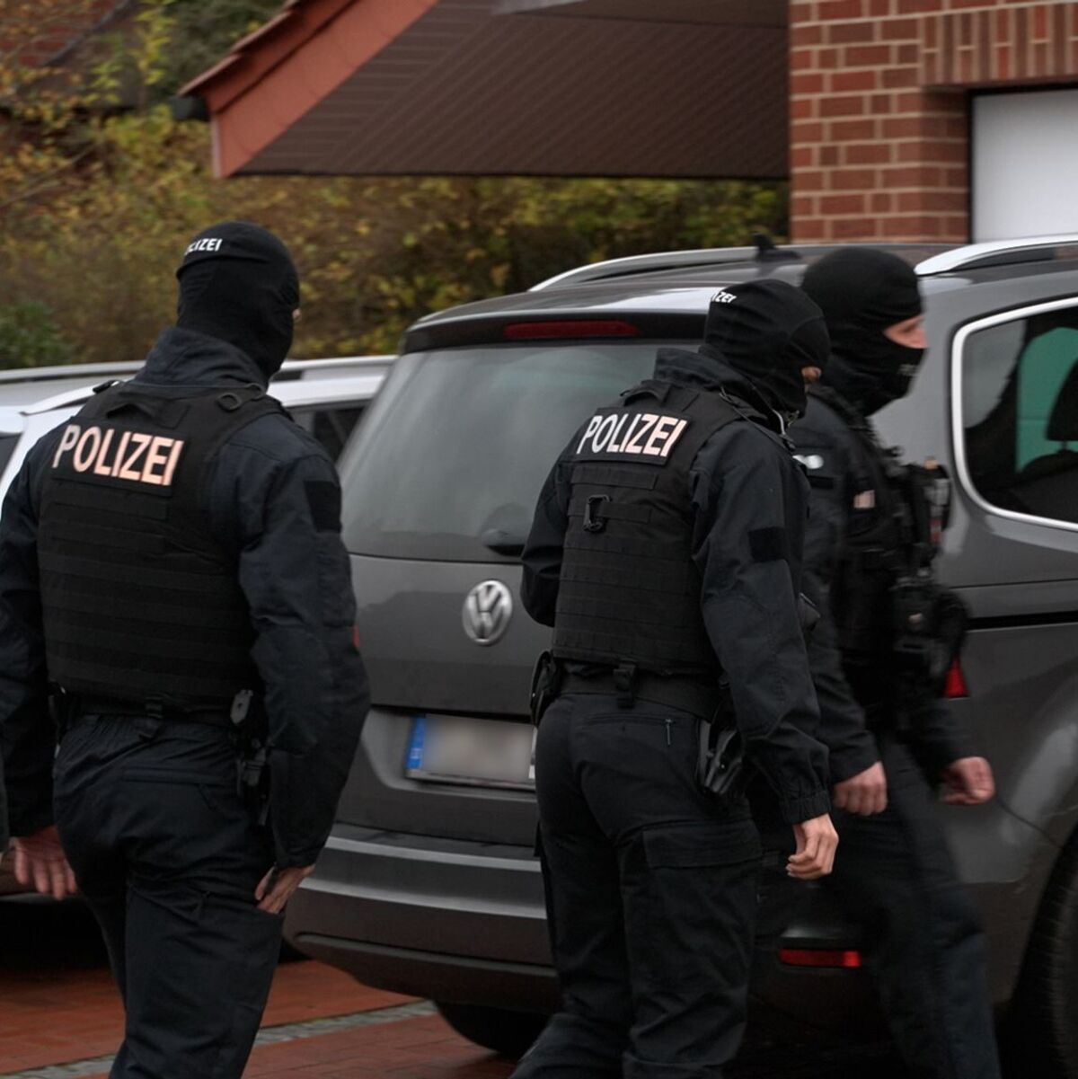 Durchsuchung in Lingen in Niedersachsen. - Foto: -/tv7news/dpa