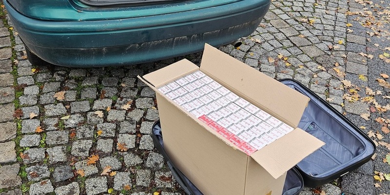 HZA-BI: 10.000 unversteuerte Zigaretten bei Verkehrskontrolle entdeckt/Bielefelder Zoll landet Treffer auf der A2 - Foto: presseportal.de