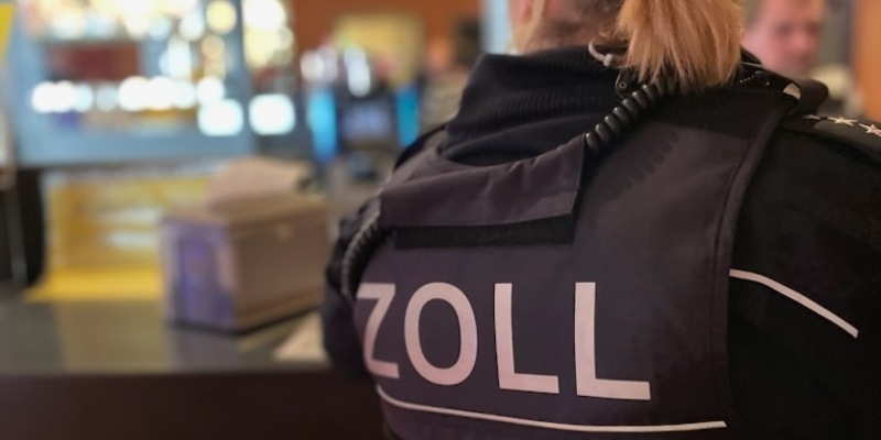 HZA-KA: Erntehelfer um Mindestlohn betrogen/ Karlsruher Zoll setzt hohe Bußgelder fest - Foto: presseportal.de