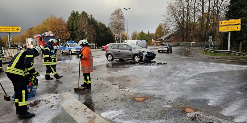 FW-ROW: Zwei Fahrzeuge stoßen in Barkhausen frontal zusammen - Foto: presseportal.de