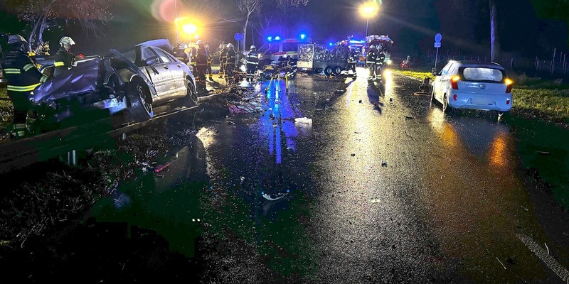 FW-M: Schwerer Verkehrsunfall (Fröttmaning) - Foto: presseportal.de