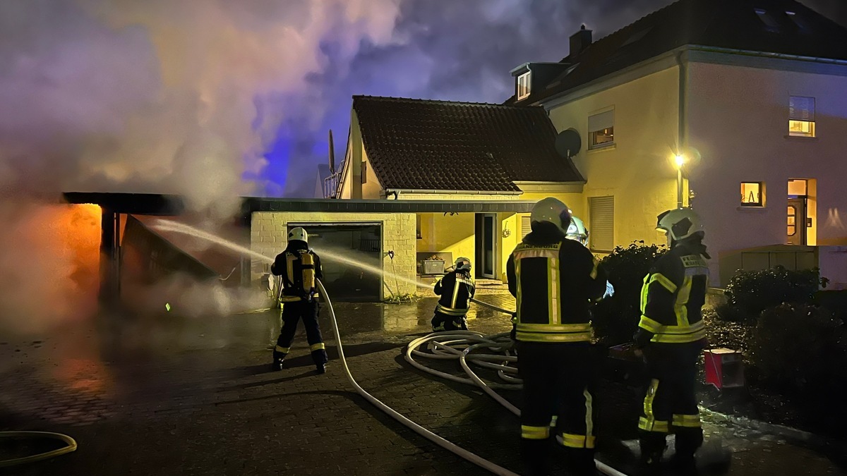 FW Kranenburg: Garagenbrand am Georgsweg - Foto: presseportal.de