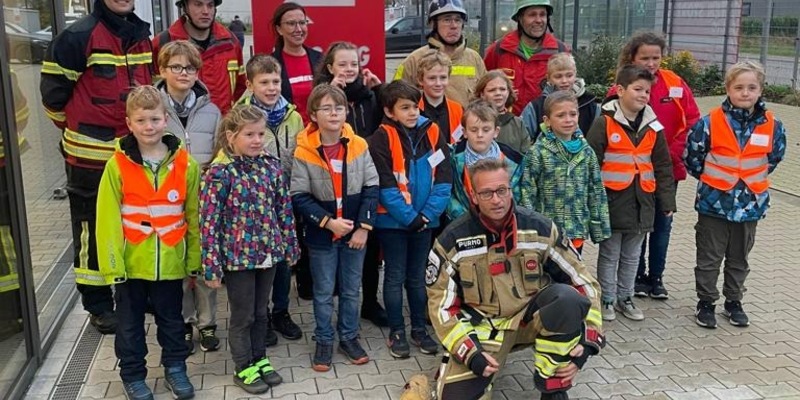 FW Xanten: Kinderfeuerwehr zu Gast bei der Firma ELTEN in Uedem - Foto: presseportal.de