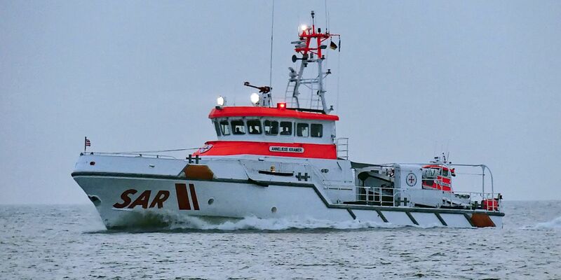 Der Seenotrettungskreuzer «Anneliese Kramer» im Einsatz in der Nordsee (2021). - Foto: Lisa Sonntag/Die Seenotretter - DGzRS/dpa