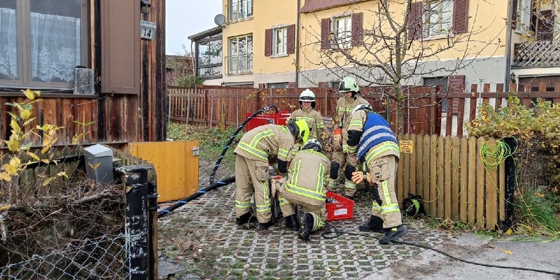 FW Konstanz: Ausgelaufener Heizöltank - Foto: presseportal.de