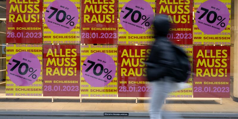 Die Zahl der großen Pleiten in Deutschland nimmt Kurs auf das Rekord-Niveau von 2020. - Foto: Sven Hoppe/dpa