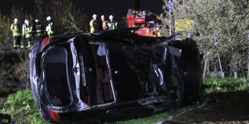 POL-AC: Alleinunfall im Kreisverkehr - Autofahrer erleidet schwerste Verletzungen - Foto: presseportal.de