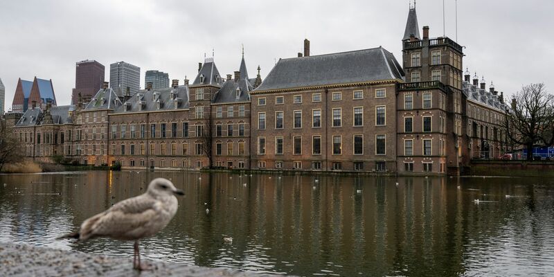 Das niederländische Parlament in Den Haag. - Foto: Christophe Gateau/dpa