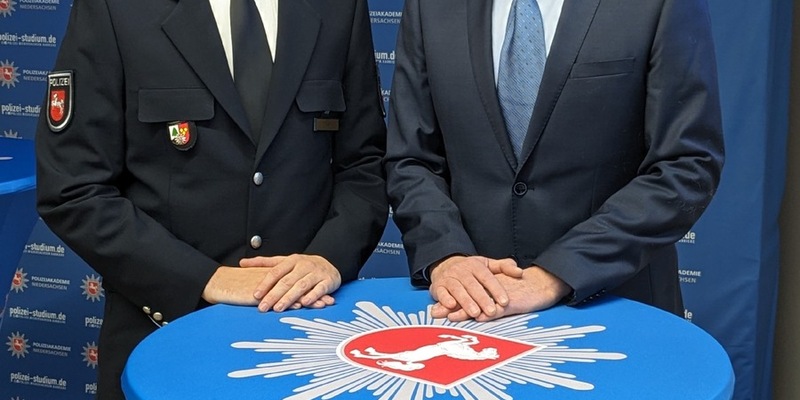 POL-LG: ++ Generationswechsel - KOR Ulrich Constabel geht in den Ruhestand ++ PR Niklas Botsch neuer Polizeichef im Landkreis Lüchow-Dannenberg ++ - Foto: presseportal.de