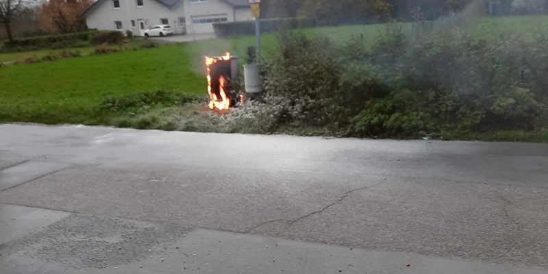 FW Xanten: Brand einer Anschlusssäule - Foto: presseportal.de