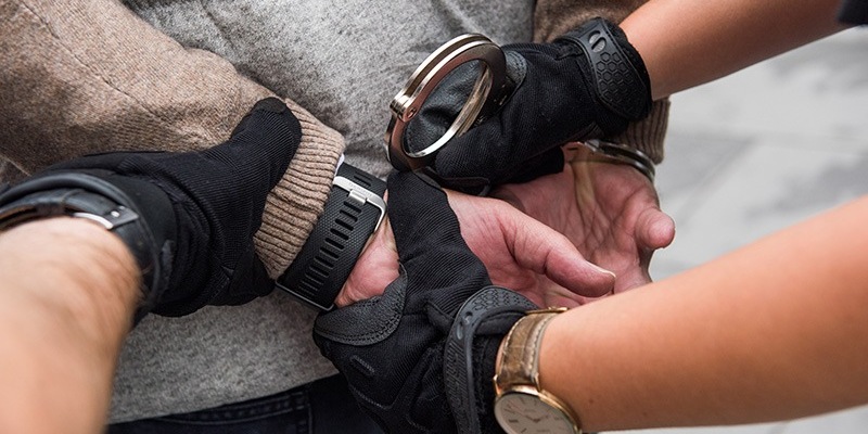 Bundespolizeidirektion München: Aller guten Dinge sind drei/ Bundespolizei verhaftet gesuchten Straftäter - Foto: presseportal.de