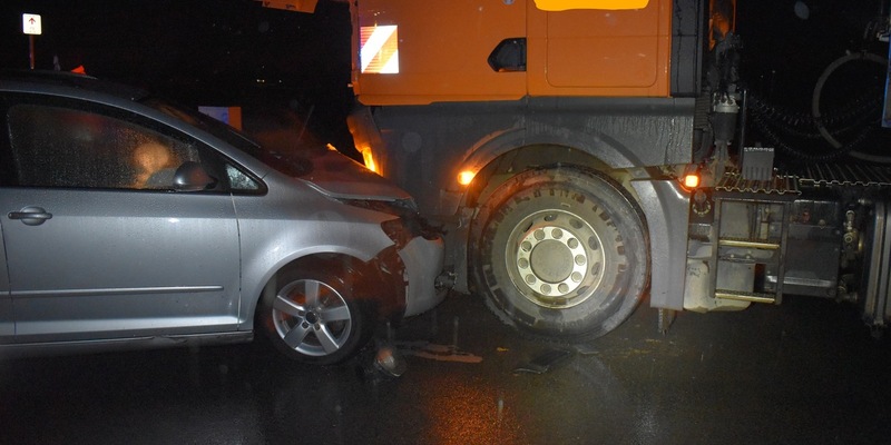POL-NI: Verkehrsunfall - Foto: presseportal.de
