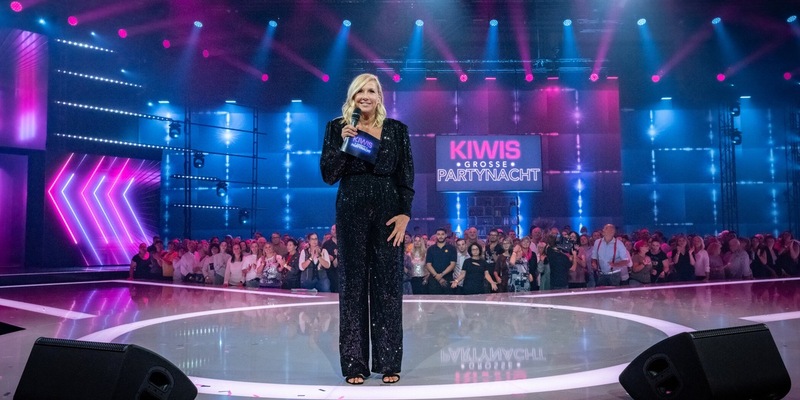 Andrea Kiewel Kiwis grosse Partynacht - Foto: SAT.1 / Claudius Pflug, presseportal.de