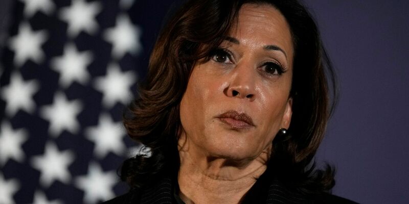 Vertritt Joe Biden bei der Weltklimakonferenz der Vereinten Nationen in Dubai: Kamala Harris, Vizepräsidentin der USA. - Foto: Alastair Grant/AP/dpa