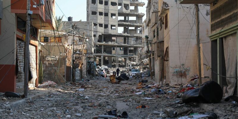 Israel und die islamistische Hamas verständigten sich am Donnerstag kurz vor Ablauf der Frist darauf, die Waffenruhe um einen Tag bis Freitagfrüh auszudehnen. - Foto: Mohammed Ali/XinHua/dpa