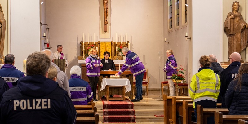 POL-BOR: Verkehrssicherheitsandacht 2023 - zum Gedenken an die Unfallopfer - Foto: presseportal.de