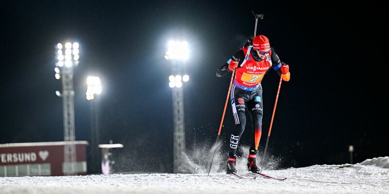 Benedikt Doll belegte mit der Biathlon-Staffel in Östersund den dritten Platz. - Foto: Pontus Lundahl/TT News Agency/AP/dpa
