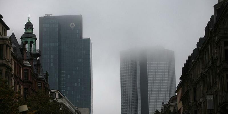 Frankfurter Bankentürme im Nebel (Archiv) - Foto: über dts Nachrichtenagentur